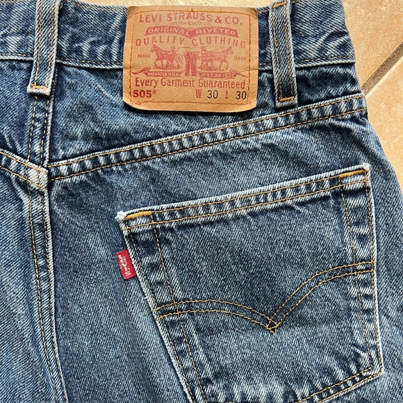 Levis 505 Blue Jeans - Picture 2 of 9